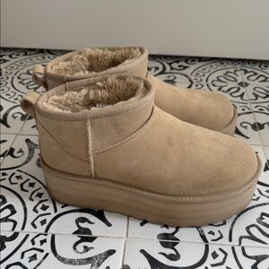 Ugg classic ultra mini platform